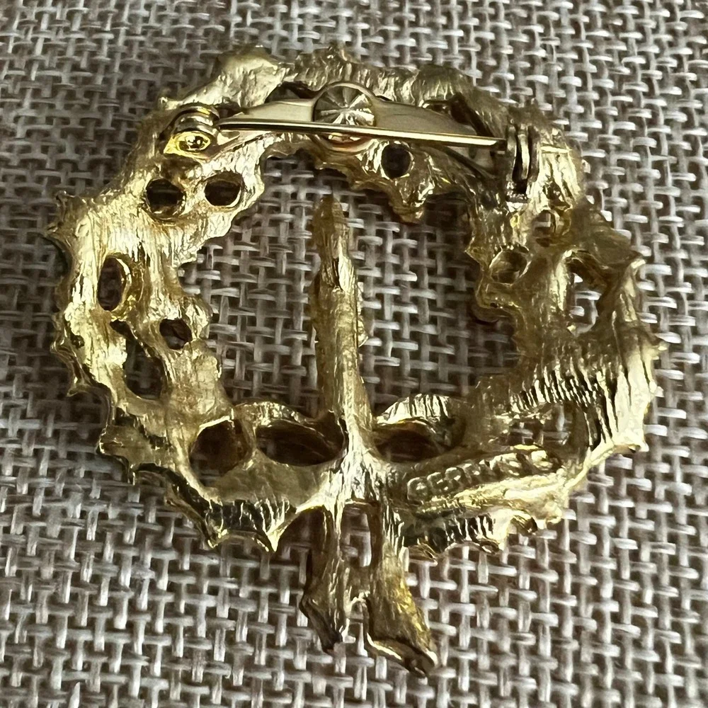 Gerrys Vintage Christmas Wreath Candle Brooch Pin Gold Tone Enamel 2 In Kitsch